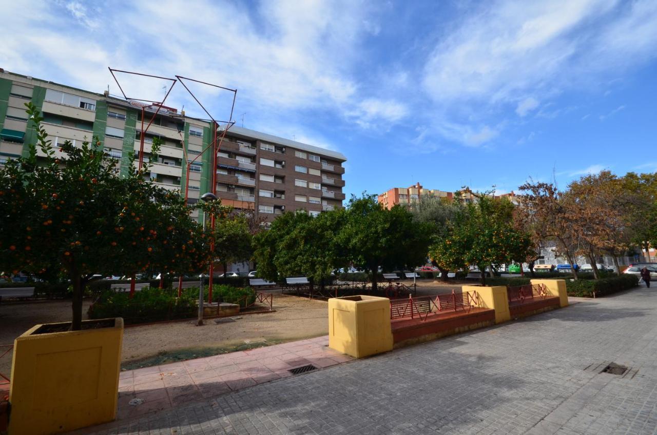 Modern Apartment In Valensiya Dış mekan fotoğraf